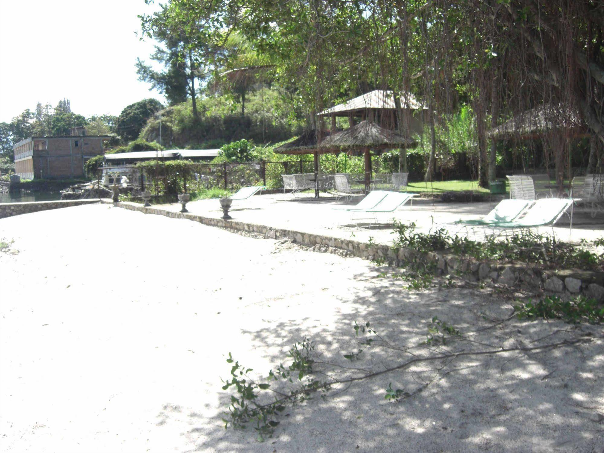 Hotel Pandu Lakeside Tuktuk Exterior foto